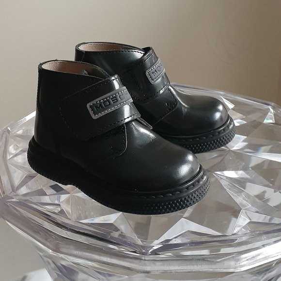 2 for $10. Black formal baby boots Love Moschino style - Picture 2 of 10